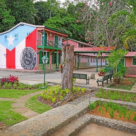 ホテル Hacienda Juanita Maricao エクステリア 写真