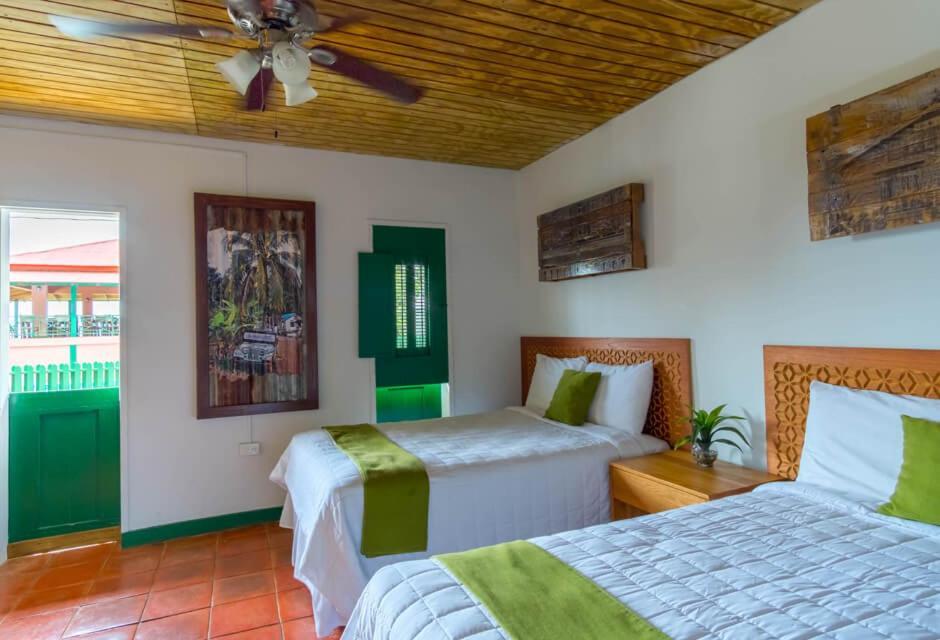 ホテル Hacienda Juanita Maricao エクステリア 写真