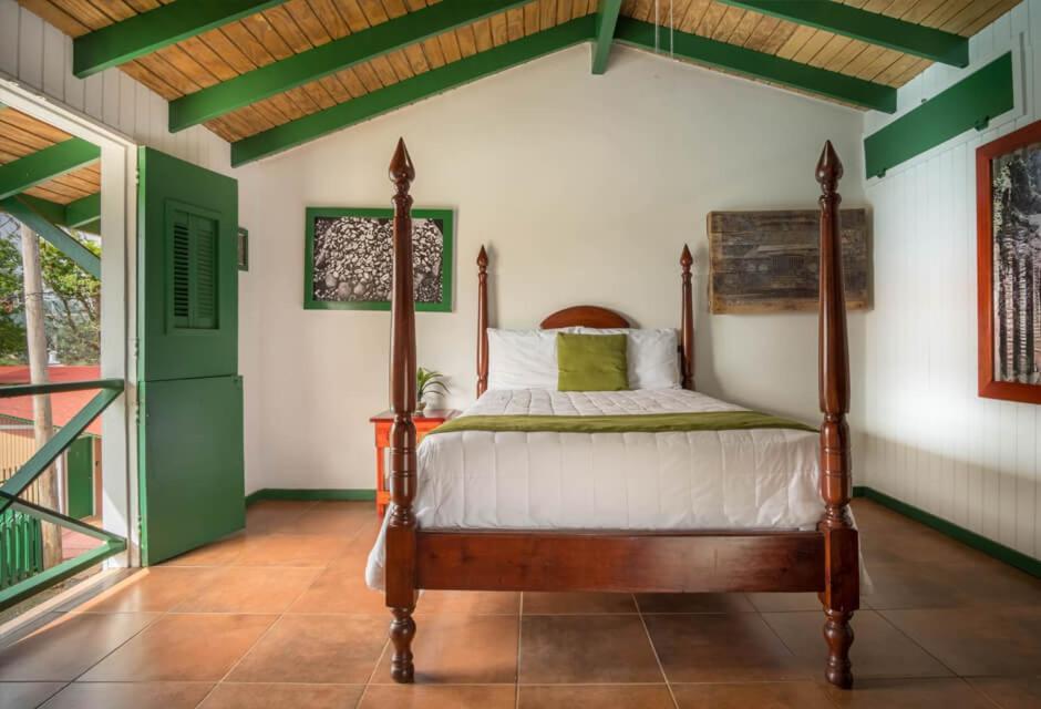 ホテル Hacienda Juanita Maricao エクステリア 写真